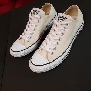 Woman’s converse